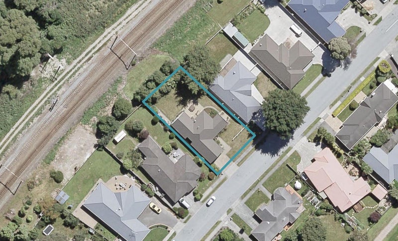 62 Mary Huse Grove, Manor Park, Lower Hutt - Carousel 1
