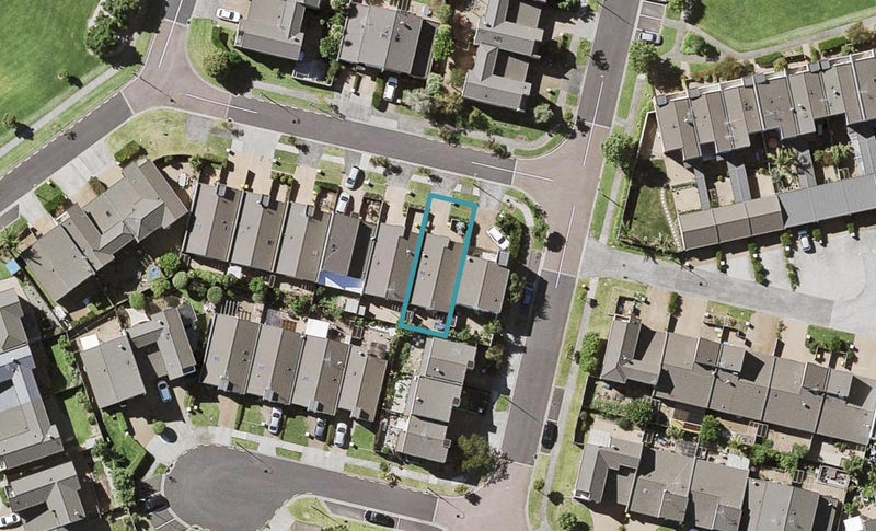 4 Els Close, Golflands, Auckland - Carousel 1