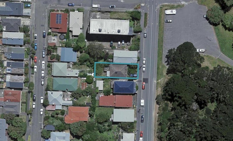 124 Russell Terrace, Berhampore, Wellington - Carousel 1