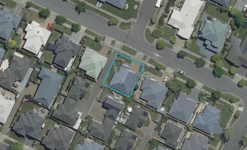 11 Beechwood Drive, Northwood, Christchurch - Carousel 1
