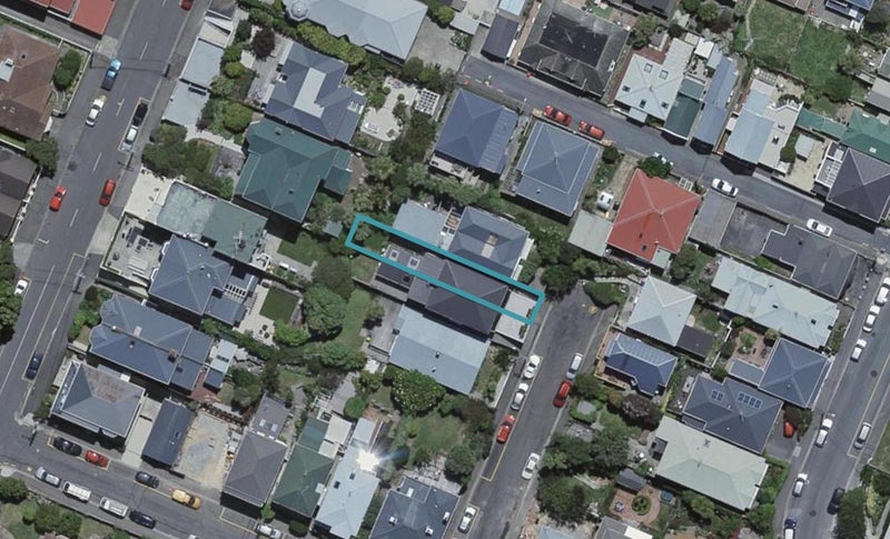 9 Albany Avenue, Mount Victoria, Wellington - Carousel 1