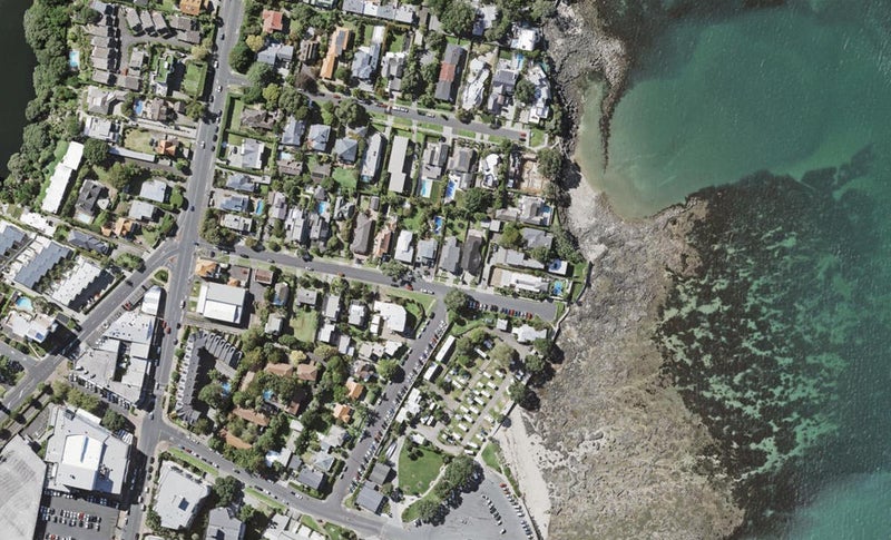 16 Earnoch Avenue, Takapuna, Auckland - Carousel 1