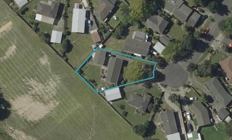 42 Escort Grove, Awapuni, Palmerston North - Carousel 1