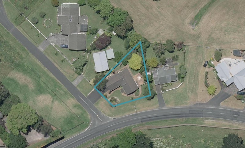 2 Sandcroft Drive, Westmere, Whanganui - Carousel 1