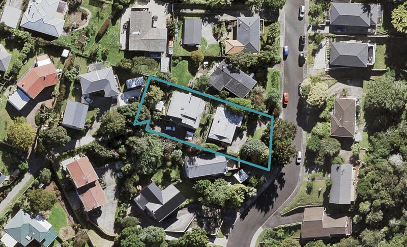 2/114 Canongate Street, Birkdale, Auckland - Carousel 1