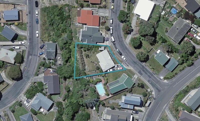 3 Tukanae Street, Strathmore Park, Wellington - Carousel 1