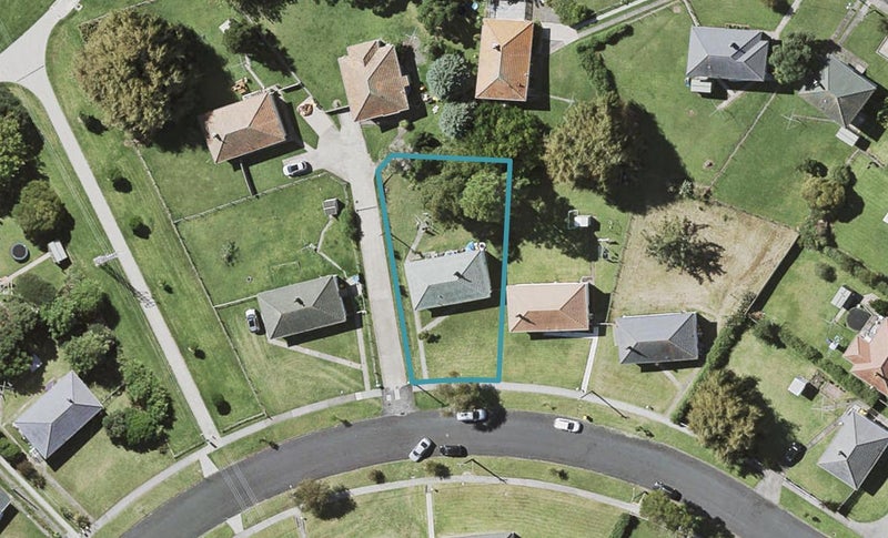 5 Hillary Crescent, Belmont, Auckland - Carousel 1