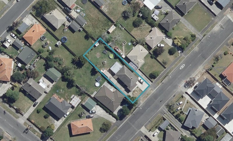 48 Pine Avenue, Bader, Hamilton - Carousel 1