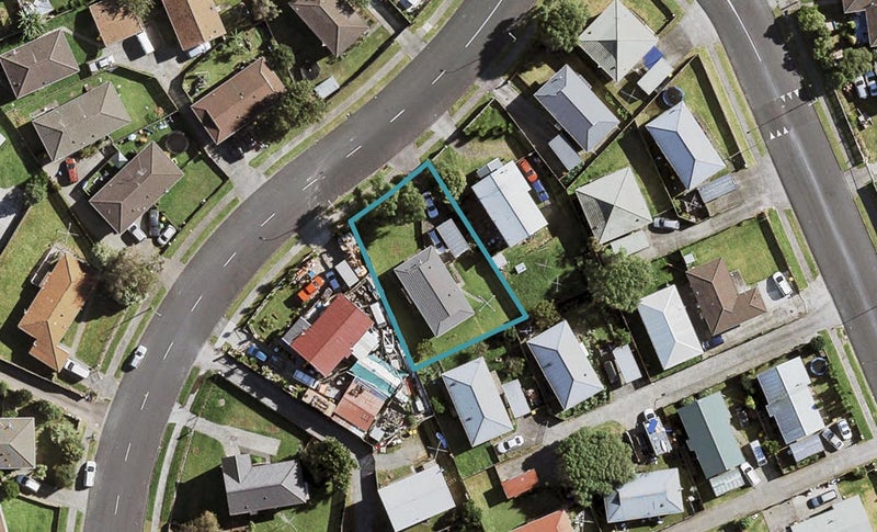 57 Maplesden Drive, Clendon Park, Auckland - Carousel 1