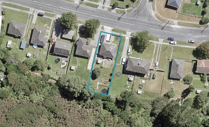 230 Waddington Drive, Naenae, Lower Hutt - Carousel 1