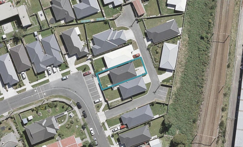 52 Farmer Crescent, Taita, Lower Hutt - Carousel 1