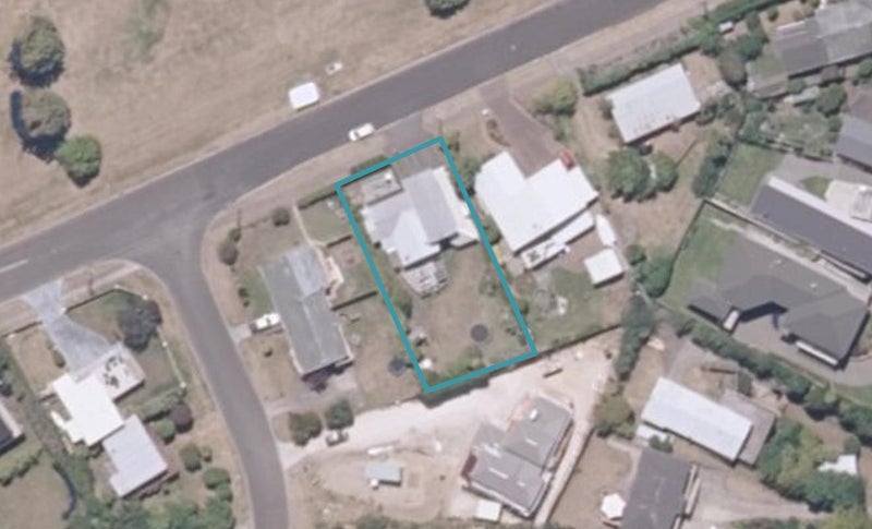 9 Besley Place, Acacia Bay, Taupo - Carousel 1