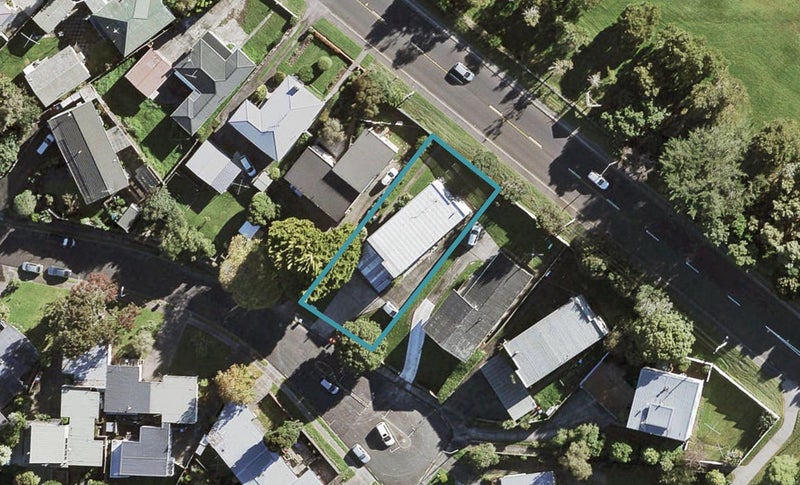 4/10 Orcades Place, Lynfield, Auckland - Carousel 1