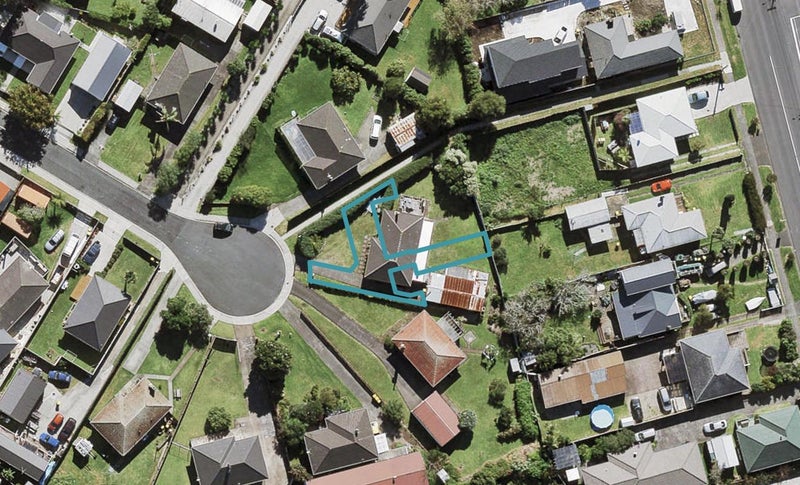 12E Shamrock Lane, Te Atatu Peninsula, Auckland - Carousel 1