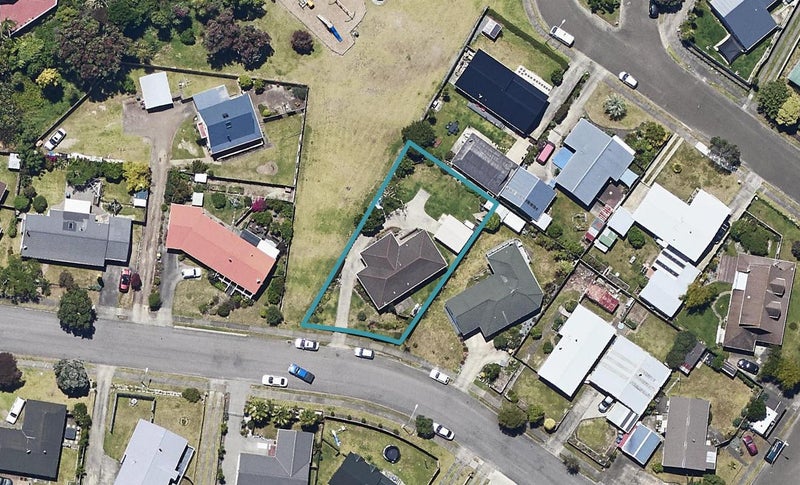 7 Landscape Road, Coastlands, Whakatane - Carousel 1