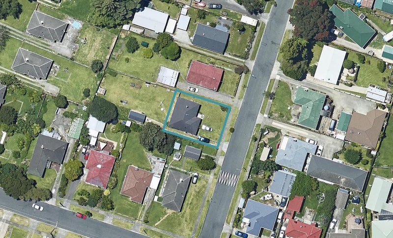 5 Henderson Crescent, Parkvale, Tauranga - Carousel 1