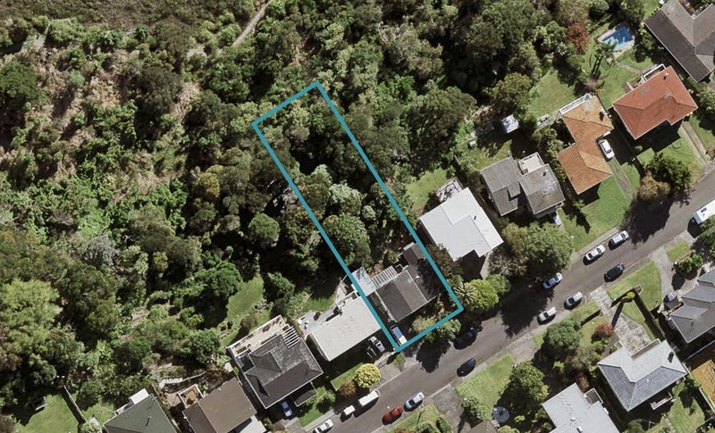 16 McBreen Avenue, Northcote, Auckland - Carousel 1