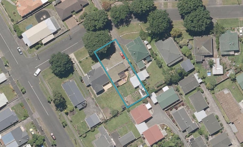 8 Fromont Street, Whanganui East, Whanganui - Carousel 1