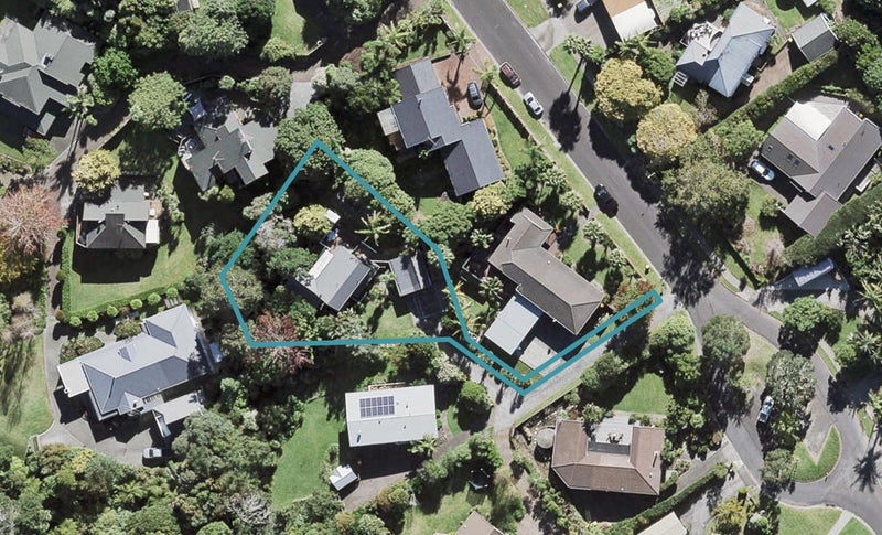 57 Waipuia Place, Greenhithe, Auckland - Carousel 1