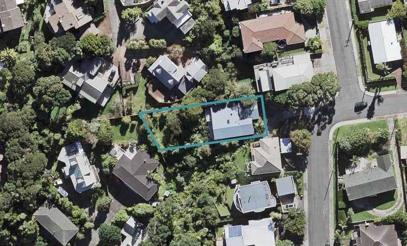 21 Teal Crescent, Beach Haven, Auckland - Carousel 1