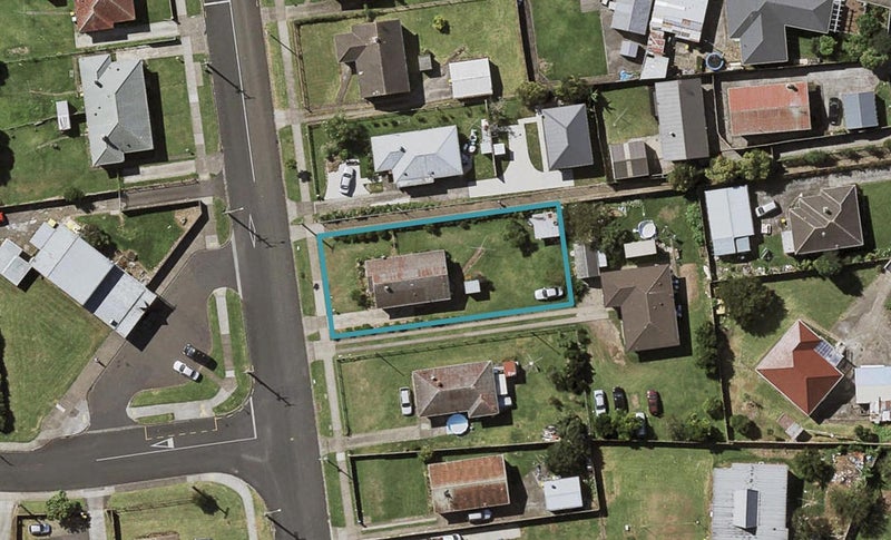 32 Alexander Crescent, Otara, Auckland - Carousel 1