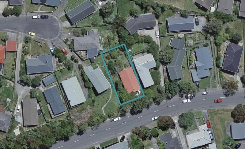 32 Stewart Drive, Newlands, Wellington - Carousel 1