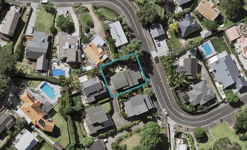 27 Tautari Street, Orakei, Auckland - Carousel 1