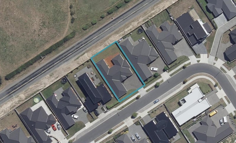 34 Helen June Avenue, Flagstaff, Hamilton - Carousel 1