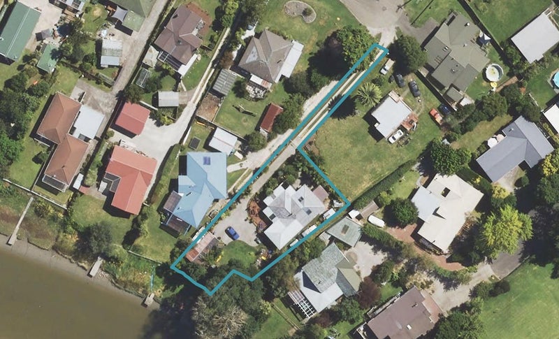 6 Oak Street, Mangapapa, Gisborne - Carousel 1