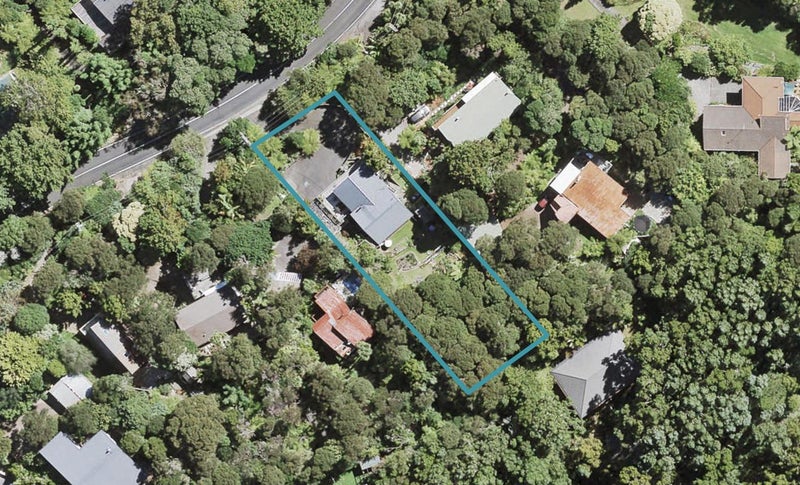 718 West Coast Road, Oratia, Auckland - Carousel 1