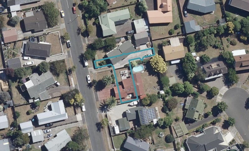 4/5 Highland Drive, Pukete, Hamilton - Carousel 1