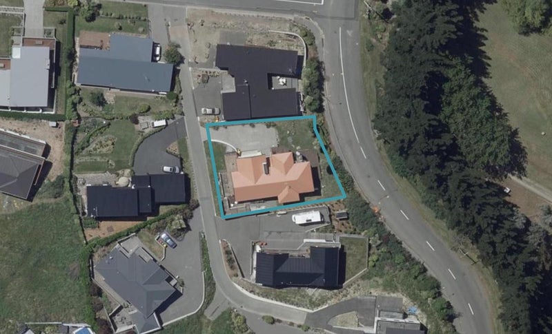 7 Tideswell Lane, Huntsbury, Christchurch - Carousel 1