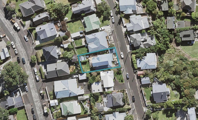 78 Princes Street, Northcote Point, Auckland - Carousel 1