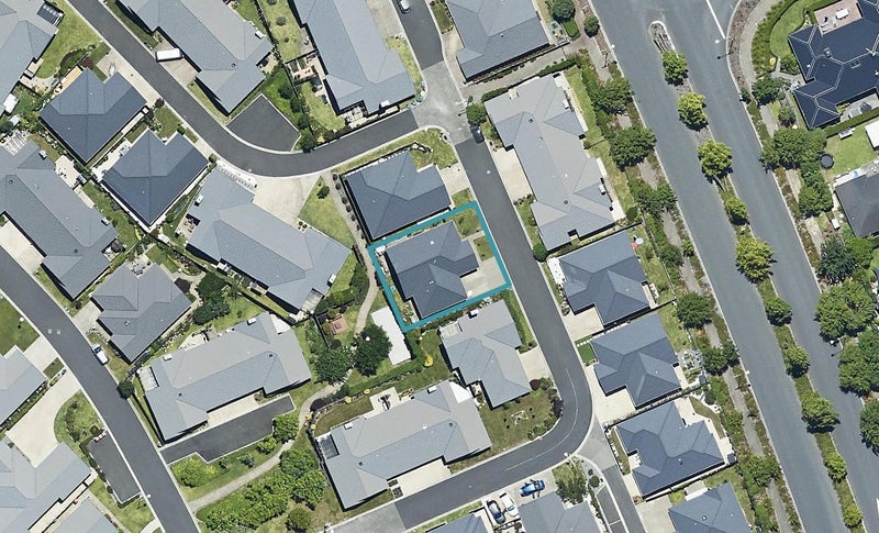 36 Bridgewater Way, Pyes Pa, Tauranga - Carousel 1