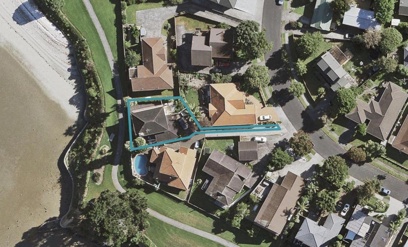 27 St Annes Crescent, Wattle Downs, Auckland - Carousel 1