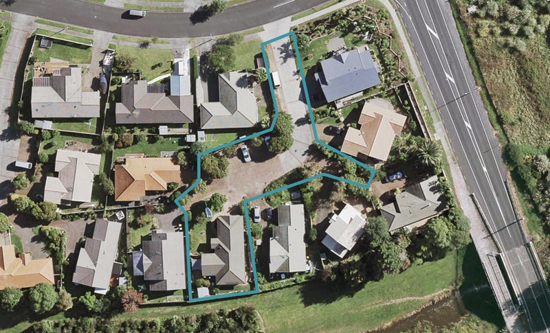 4A Sheriff Place, Randwick Park, Auckland - Carousel 1