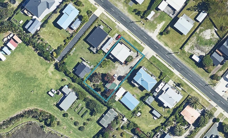 562 Pukehina Parade, Pukehina, Te Puke - Carousel 1