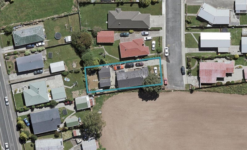 11 Crowther Crescent, Heidelberg, Invercargill - Carousel 1