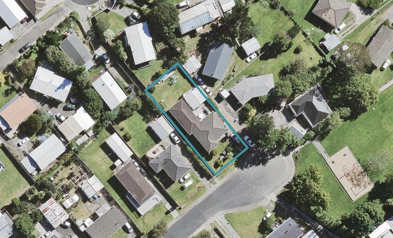 12 Murillo Place, Henderson, Auckland - Carousel 1