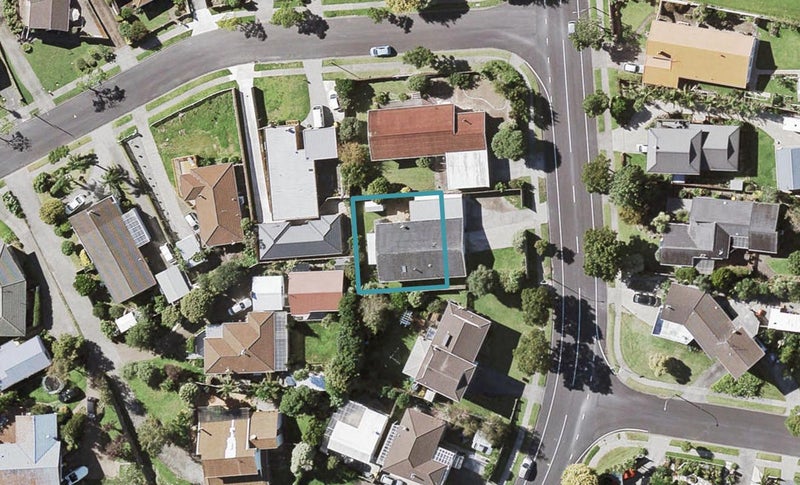 27B Murvale Drive, Bucklands Beach, Auckland - Carousel 1