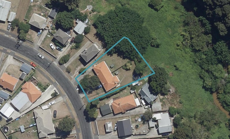 30 Churchill Avenue, Maeroa, Hamilton - Carousel 1