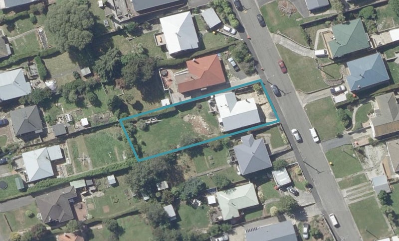 18 Alexander Street, Abbotsford, Dunedin - Carousel 1