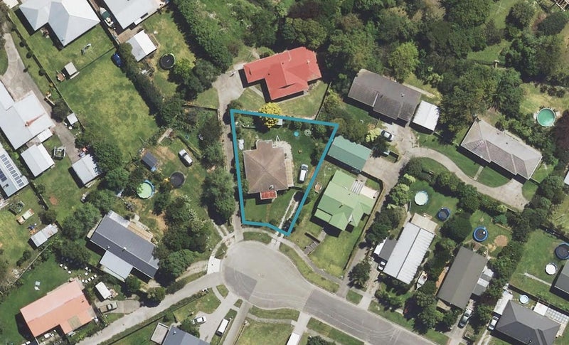 13 Edelsten Place, Tamarau, Gisborne - Carousel 1