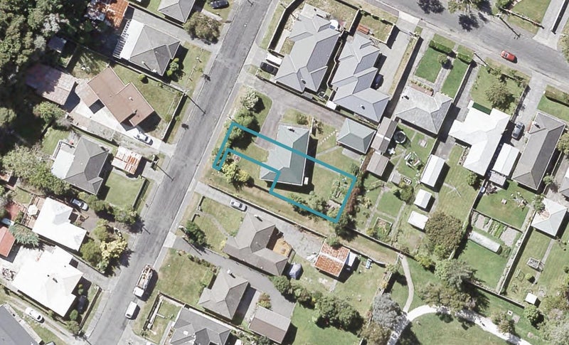 7/11 Lees Grove, Wainuiomata, Lower Hutt - Carousel 1