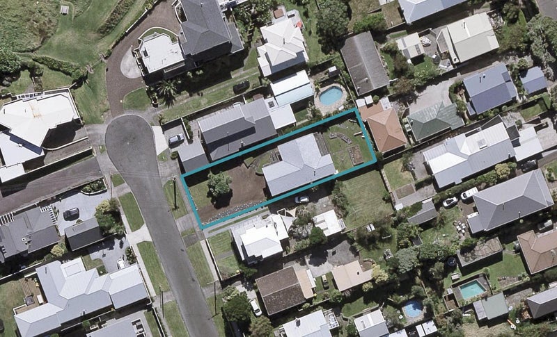 7 Sackville Street, Fitzroy, New Plymouth - Carousel 1