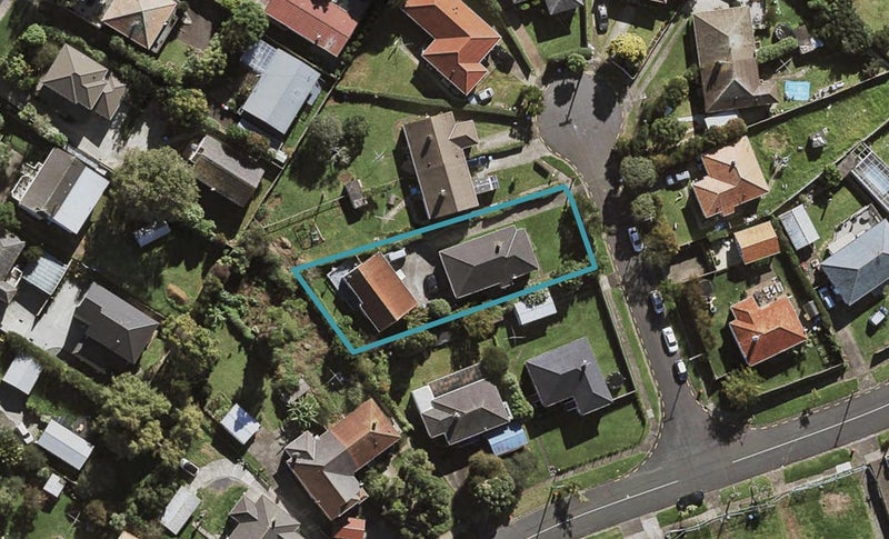 2 Titahi Street, One Tree Hill, Auckland - Carousel 1