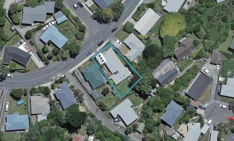60 Catherine Crescent, Paparangi, Wellington - Carousel 1