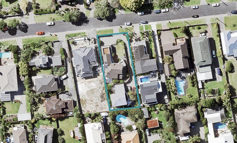 2/29 Beechwood Road, Rothesay Bay, Auckland - Carousel 1