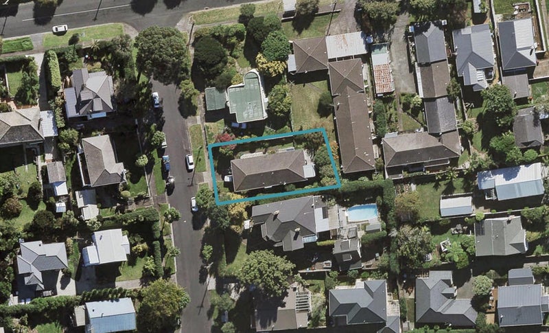 2/21 Huapai Street, Onehunga, Auckland - Carousel 1