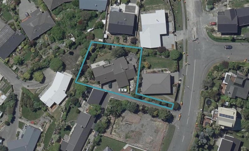 48 Cannon Hill Crescent, Mount Pleasant, Christchurch - Carousel 1